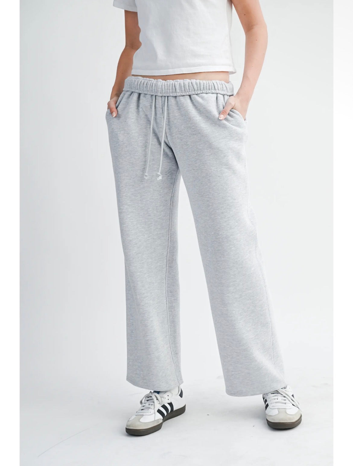 Relaxed Fit
Drawstring Sweatpants | Heather Gray