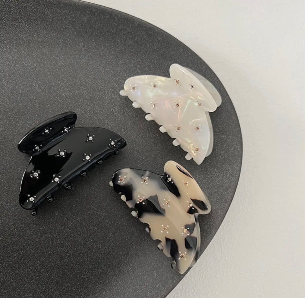 2.5” Rhinestone Hair Claw