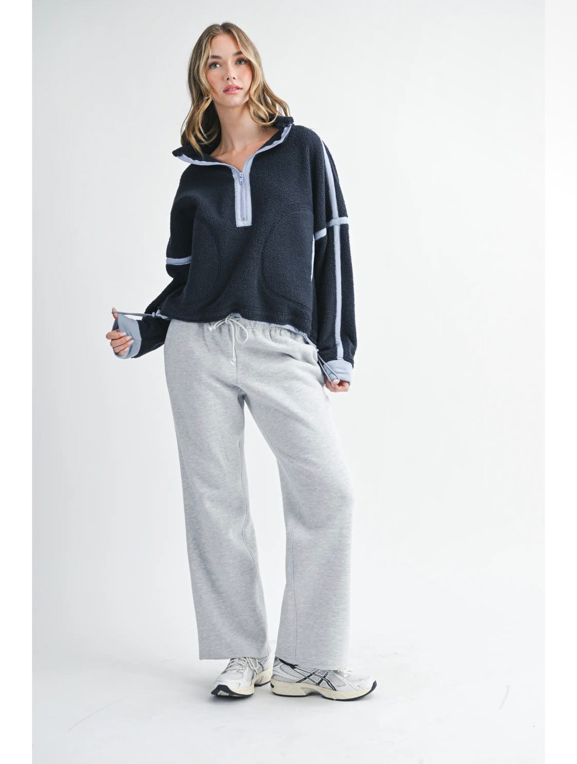 Relaxed Fit
Drawstring Sweatpants | Heather Gray
