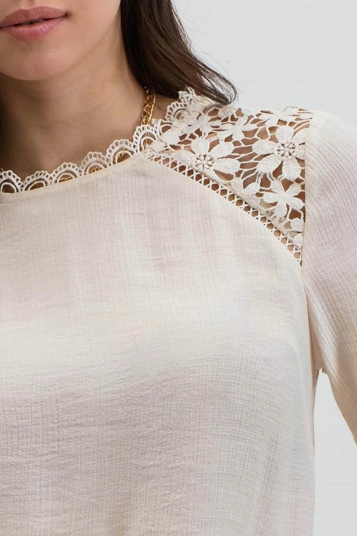 Scallop Lace Hem Long Sleeve Top