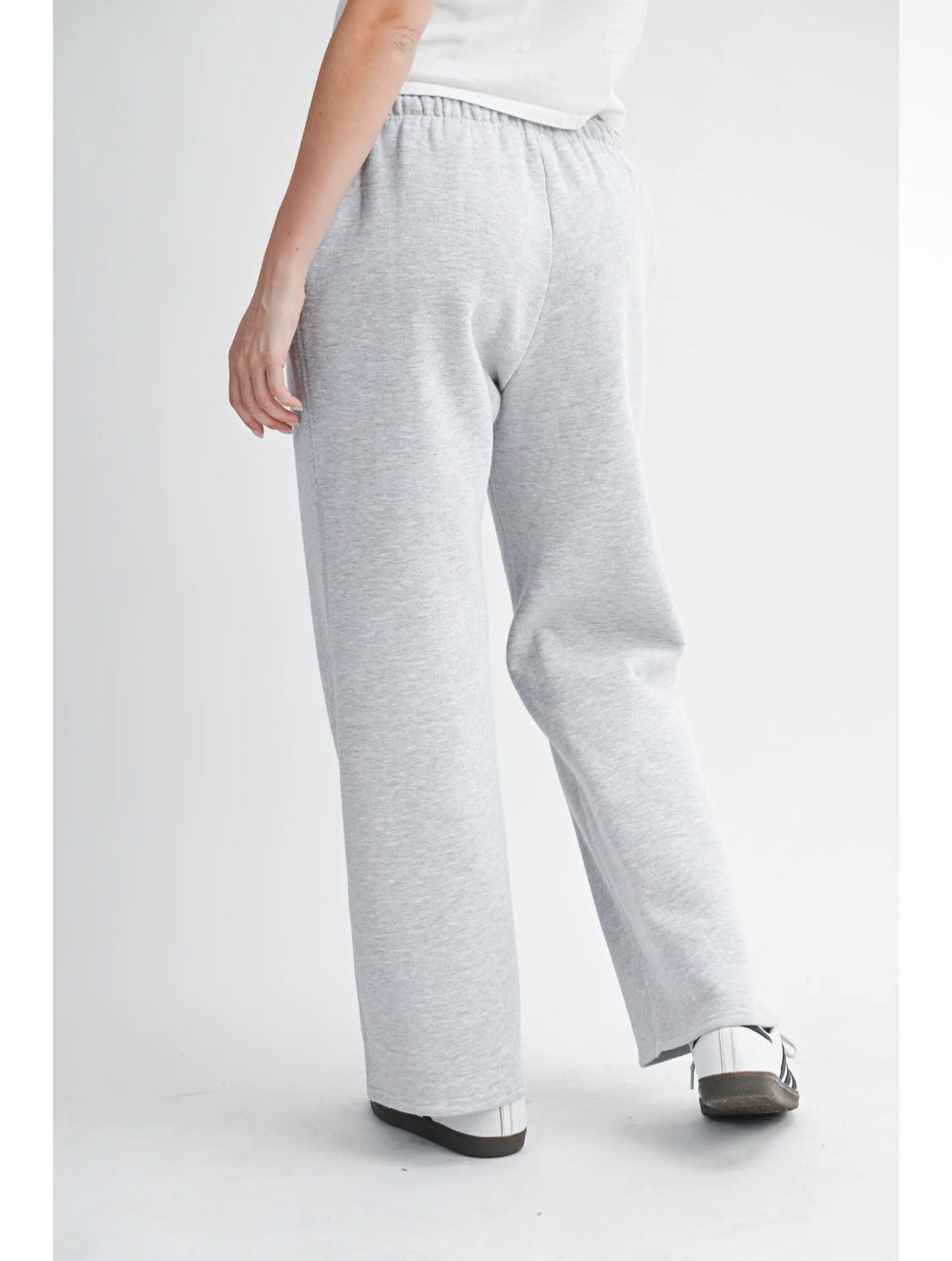 Relaxed Fit
Drawstring Sweatpants | Heather Gray