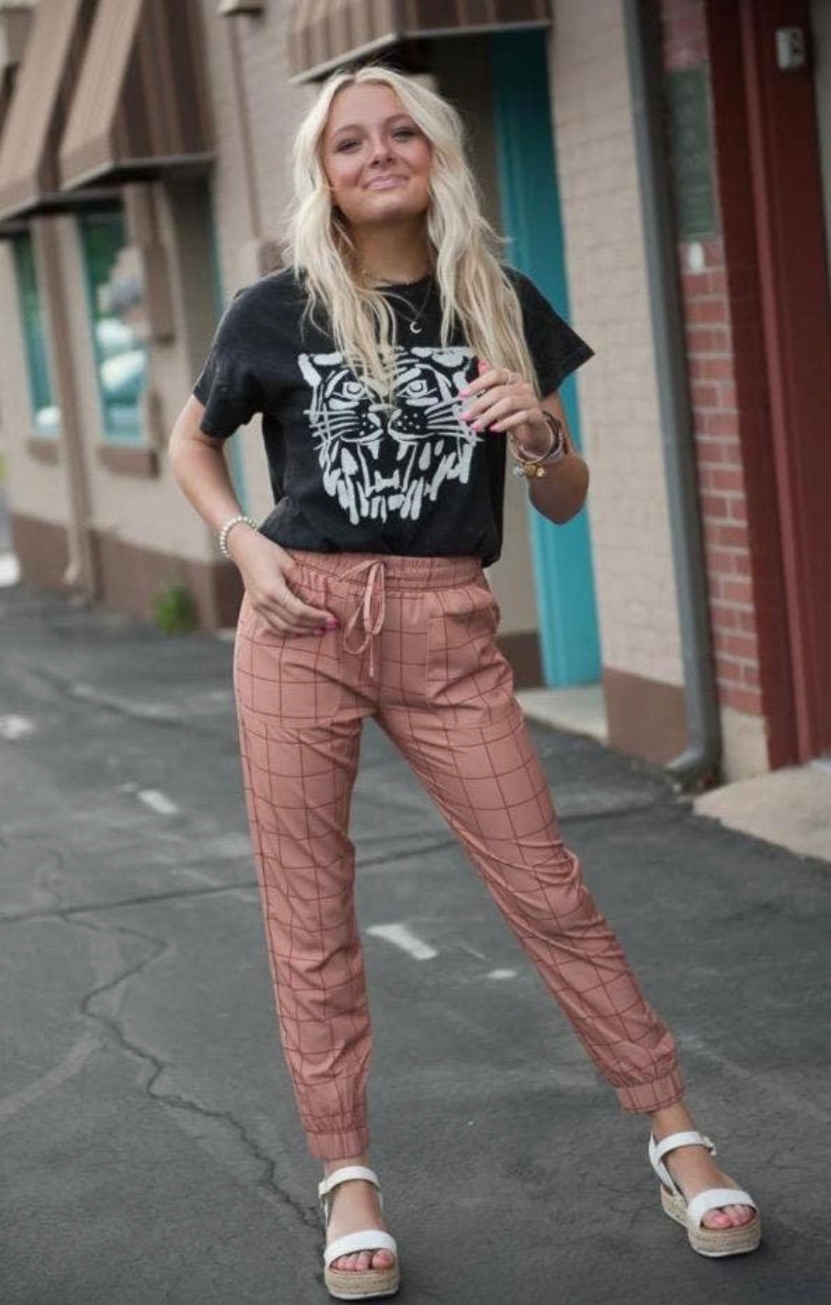 Lightweight Joggers in Dark Peach Grid