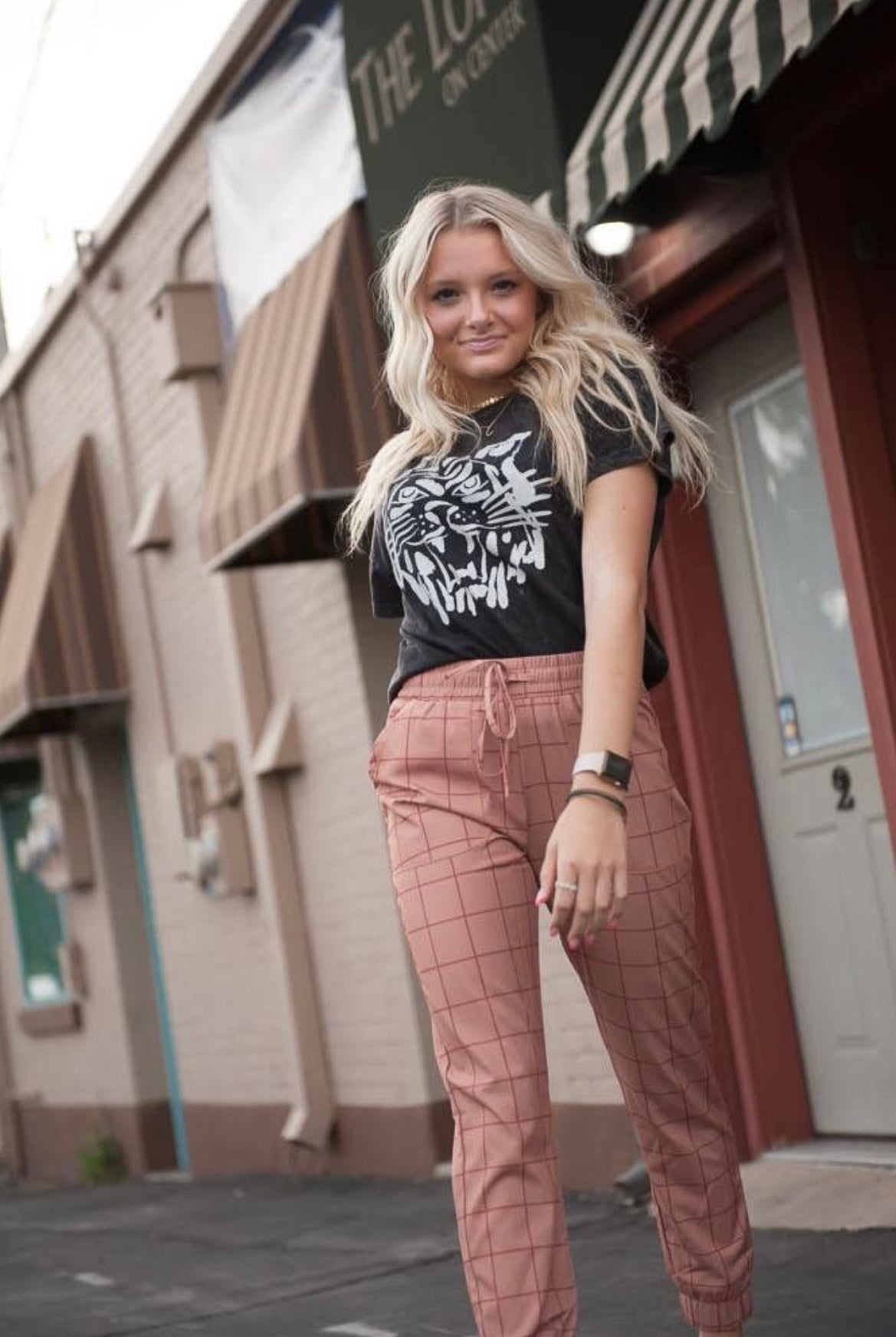 Lightweight Joggers in Dark Peach Grid