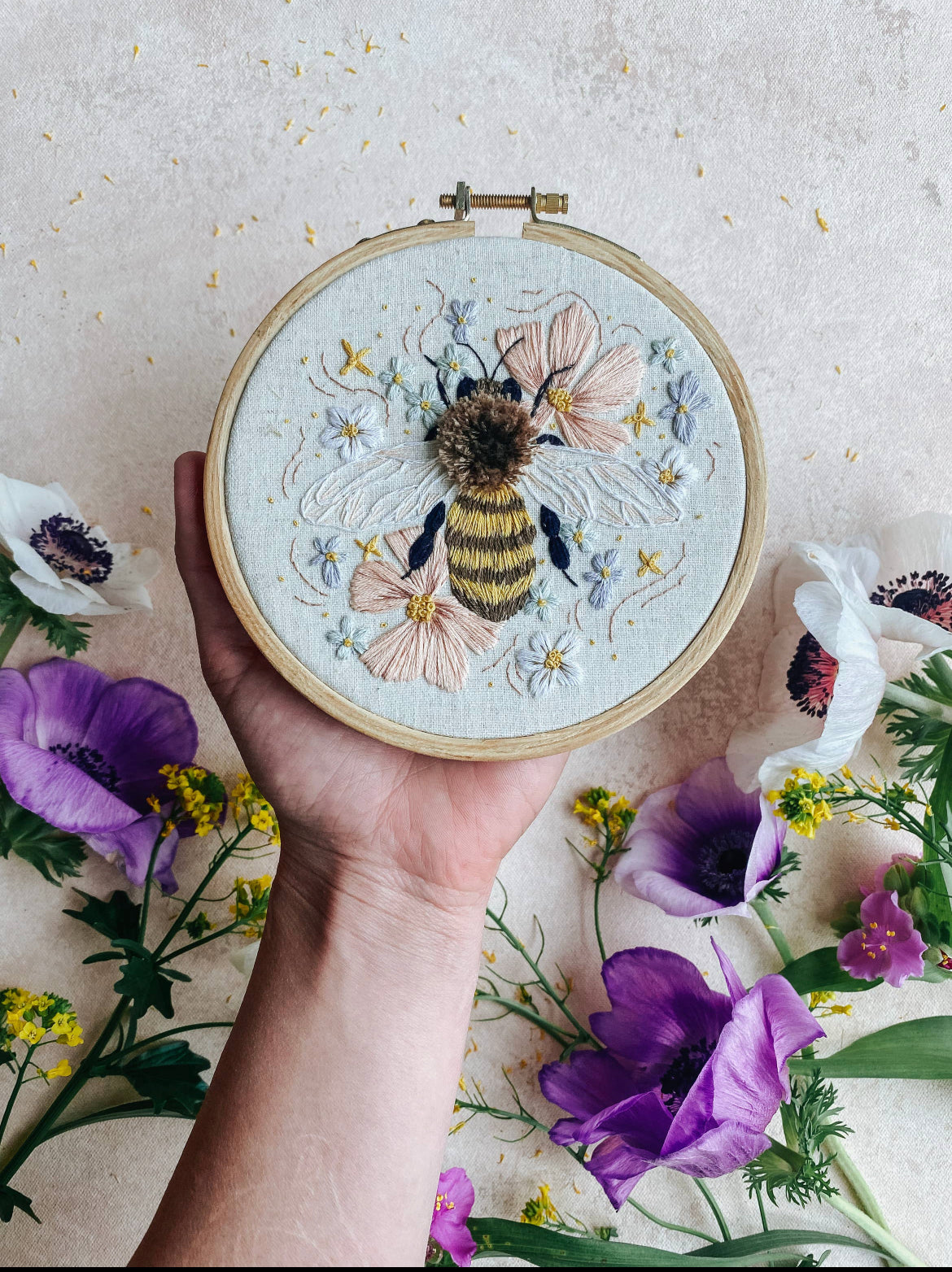 HoneyBee Embroidery Kit